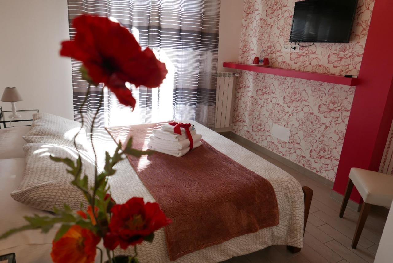 B&B Ai Tre Archi Spotorno Eksteriør bilde